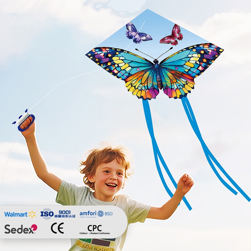 Triangular Multi-Butterfly-shaped Kite